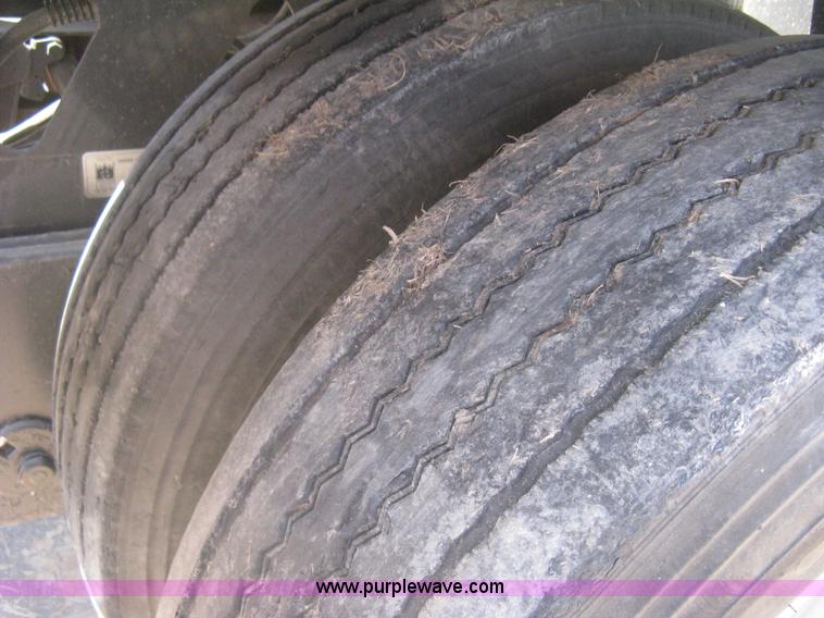 image for item G8282 2006 Trail King Advantage TK110HDG-533 RGN drop deck trailer