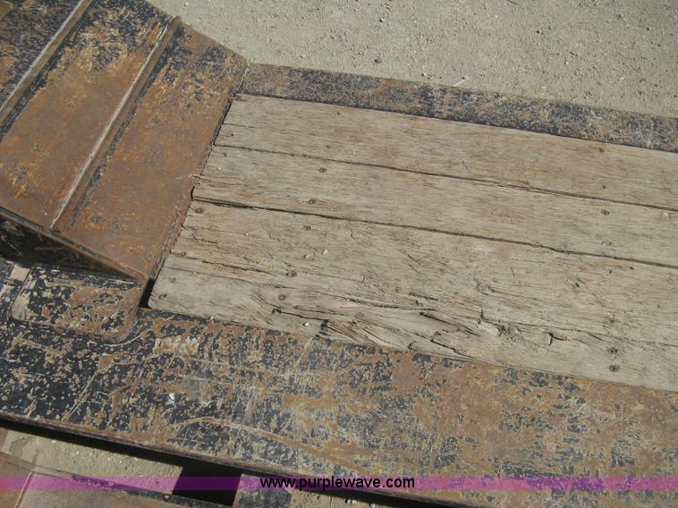 image for item G8282 2006 Trail King Advantage TK110HDG-533 RGN drop deck trailer