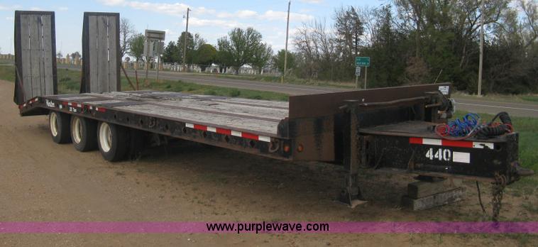 image for item G8290 2007 Winston flatbed equipment trailer