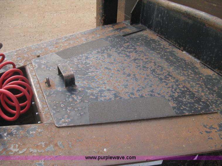 image for item G8290 2007 Winston flatbed equipment trailer