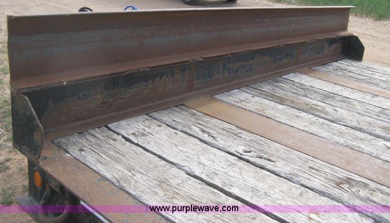image for item G8290 2007 Winston flatbed equipment trailer
