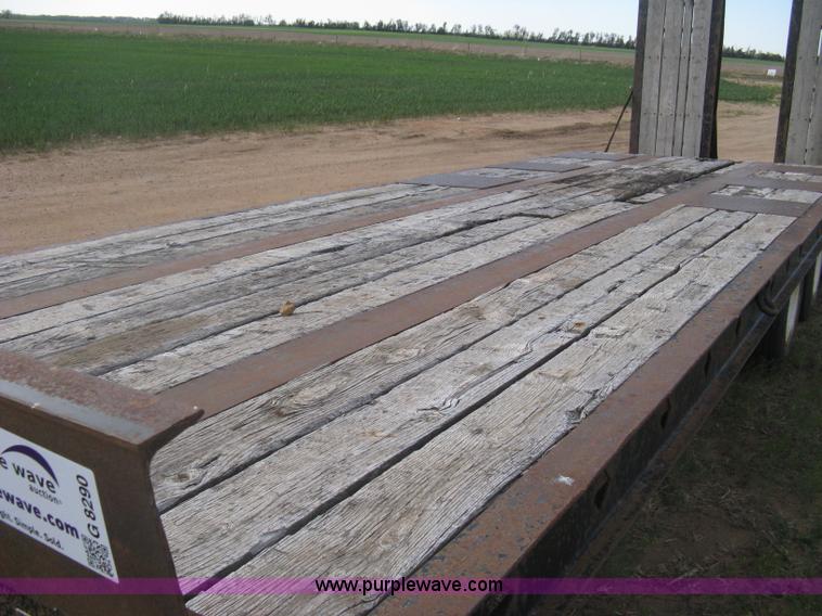 image for item G8290 2007 Winston flatbed equipment trailer