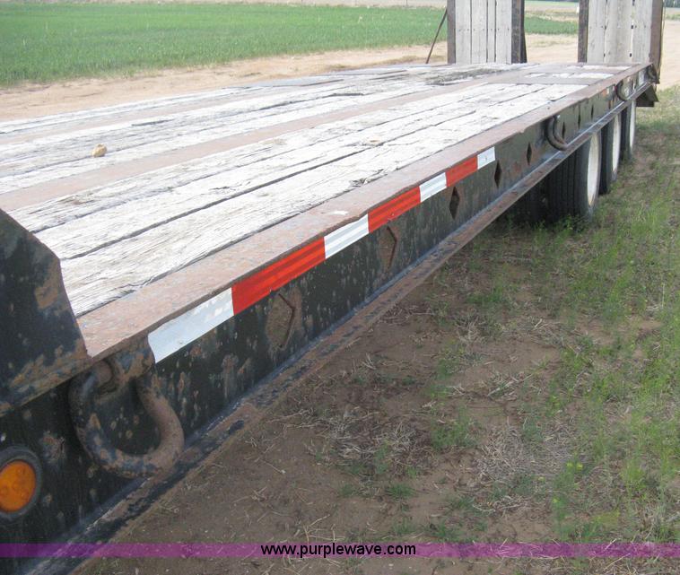 image for item G8290 2007 Winston flatbed equipment trailer