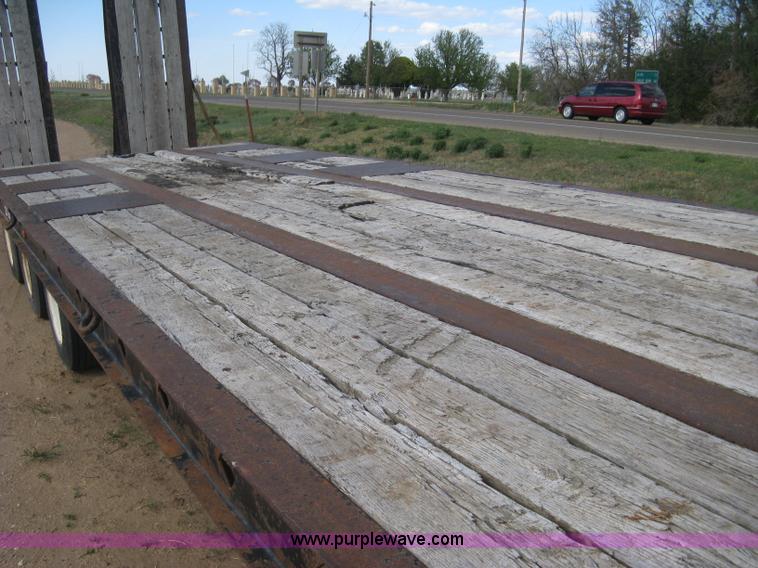 image for item G8290 2007 Winston flatbed equipment trailer