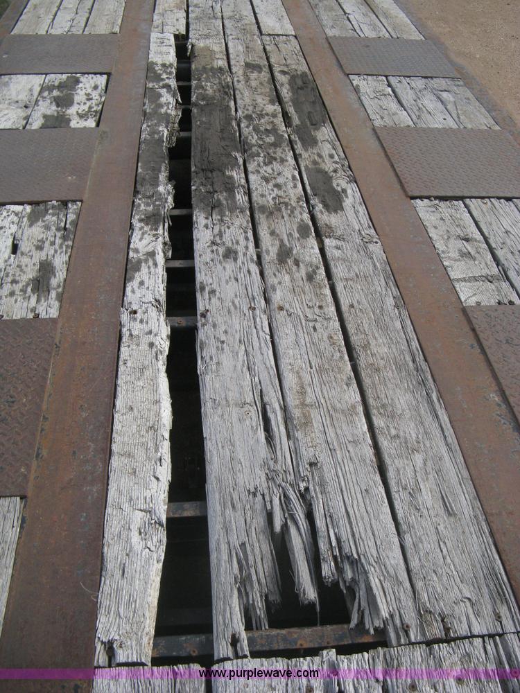 image for item G8290 2007 Winston flatbed equipment trailer