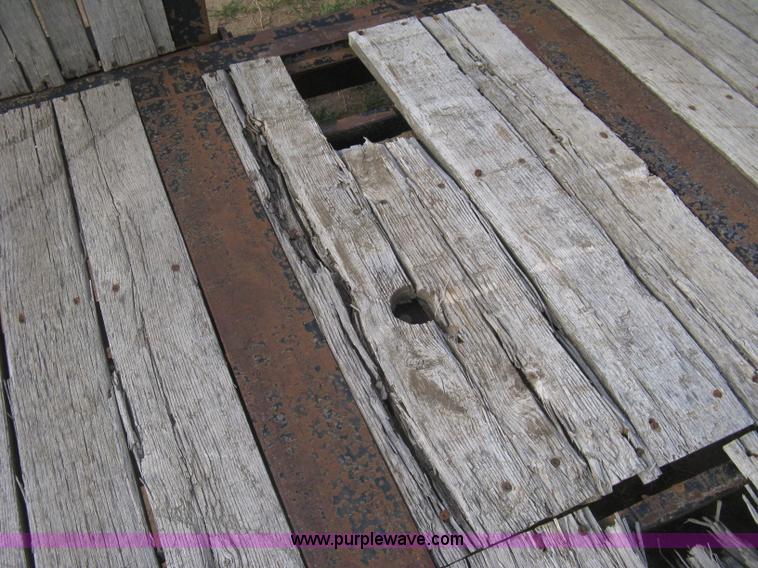 image for item G8290 2007 Winston flatbed equipment trailer