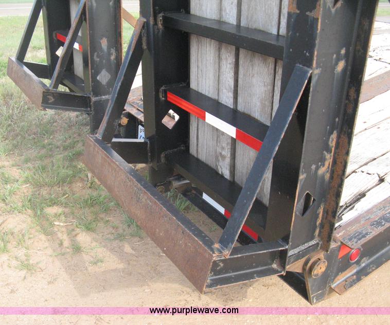 image for item G8290 2007 Winston flatbed equipment trailer