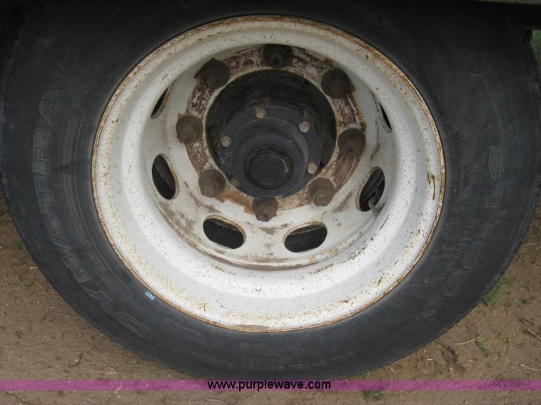 image for item G8290 2007 Winston flatbed equipment trailer