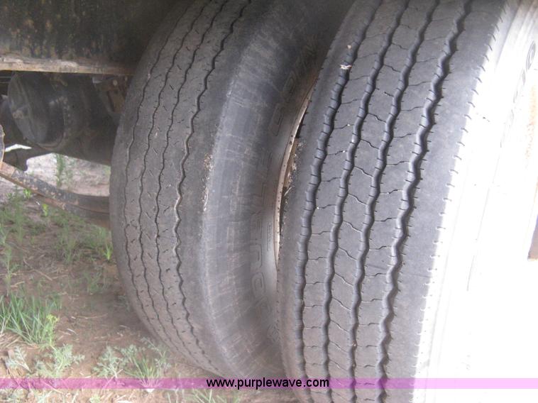 image for item G8290 2007 Winston flatbed equipment trailer