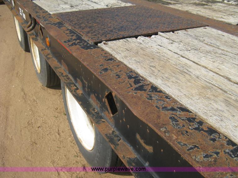 image for item G8290 2007 Winston flatbed equipment trailer