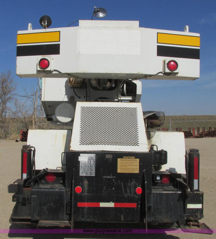 image for item G8357 P & H 122 Omega 100 series hydraulic crane