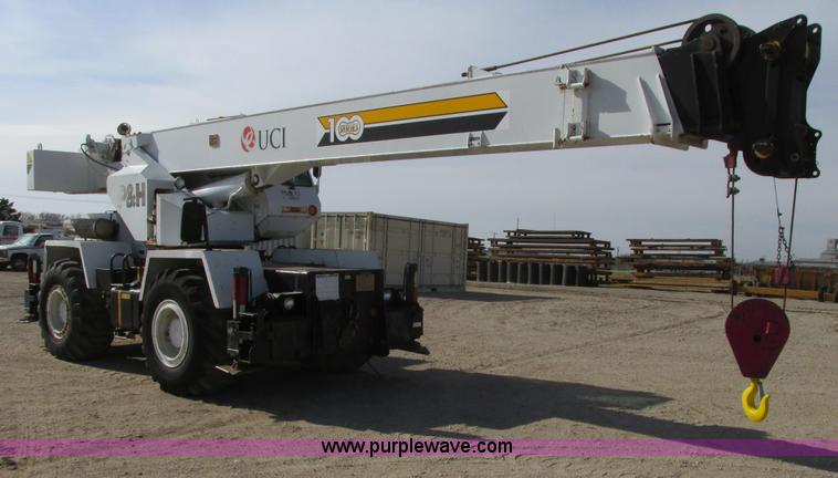 image for item G8357 P & H 122 Omega 100 series hydraulic crane