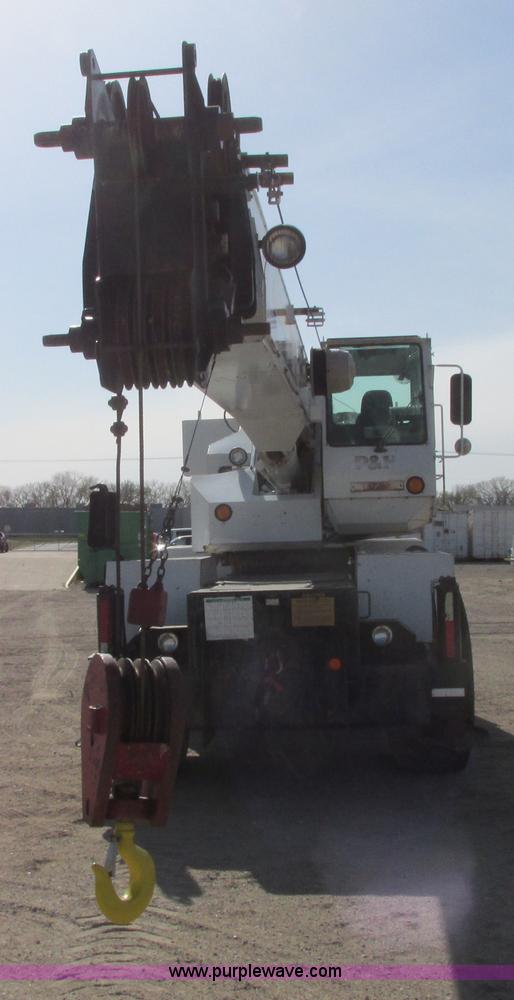 image for item G8357 P & H 122 Omega 100 series hydraulic crane