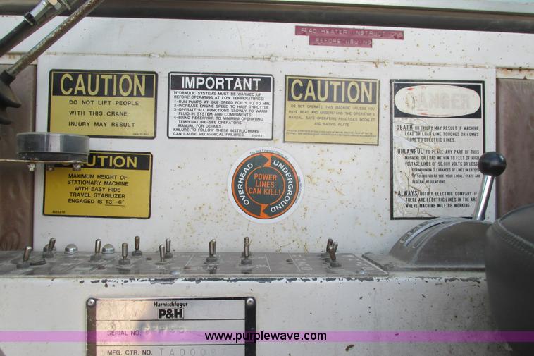 image for item G8357 P & H 122 Omega 100 series hydraulic crane