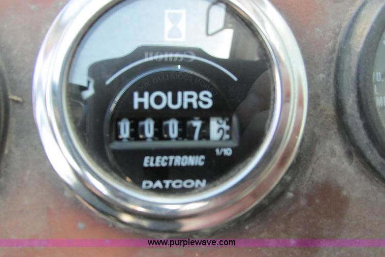 image for item G8357 P & H 122 Omega 100 series hydraulic crane