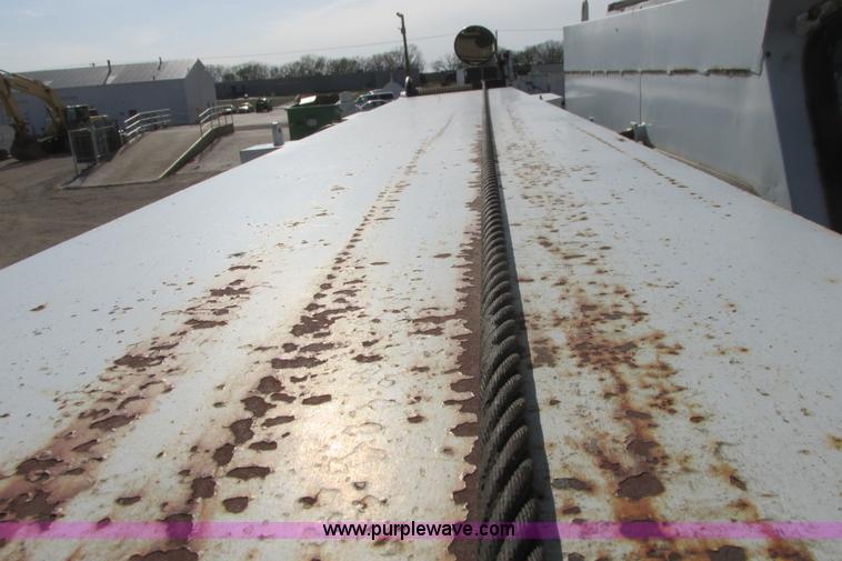 image for item G8357 P & H 122 Omega 100 series hydraulic crane