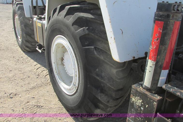 image for item G8357 P & H 122 Omega 100 series hydraulic crane