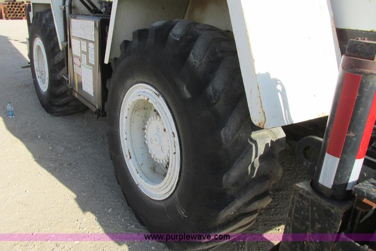 image for item G8357 P & H 122 Omega 100 series hydraulic crane