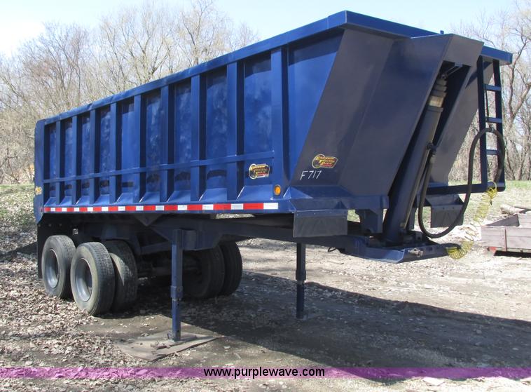 image for item G8768 1996 Warren QFS-2254 end dump trailer