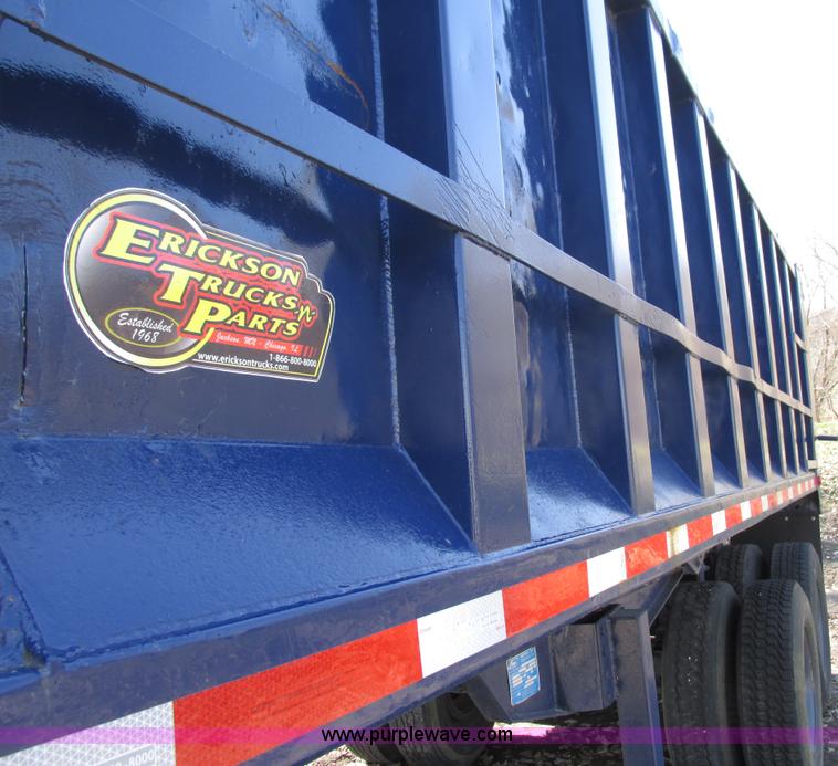 image for item G8768 1996 Warren QFS-2254 end dump trailer