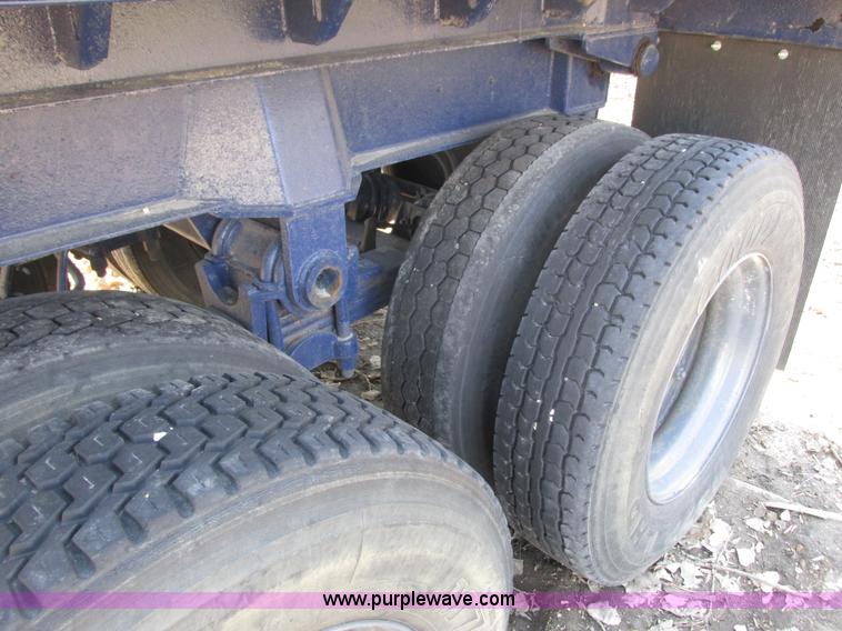 image for item G8768 1996 Warren QFS-2254 end dump trailer