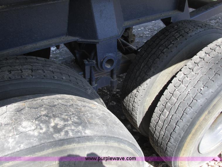 image for item G8768 1996 Warren QFS-2254 end dump trailer