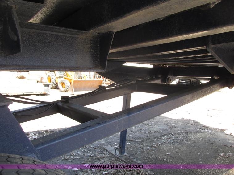 image for item G8768 1996 Warren QFS-2254 end dump trailer