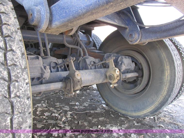 image for item G8768 1996 Warren QFS-2254 end dump trailer