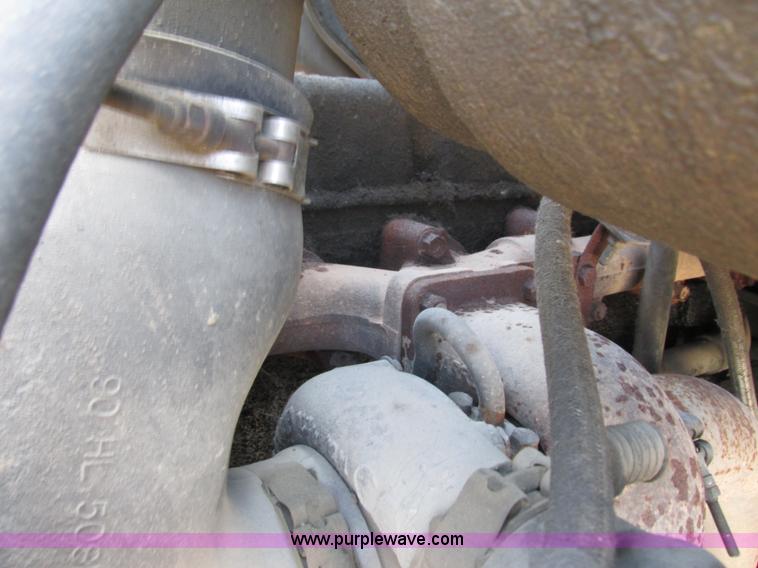 image for item G8769 1990 Ford LNT8000 vacuum truck