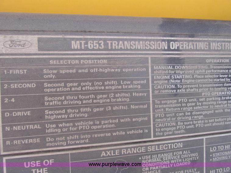 image for item G8769 1990 Ford LNT8000 vacuum truck