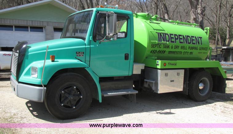 image for item G8773 1994 Freightliner FL60 vacuum truck