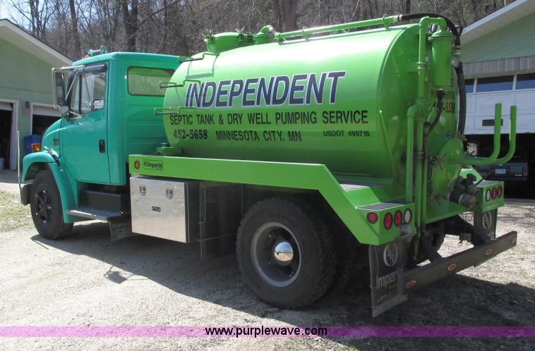 image for item G8773 1994 Freightliner FL60 vacuum truck