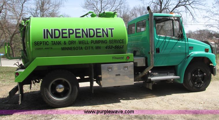 image for item G8773 1994 Freightliner FL60 vacuum truck