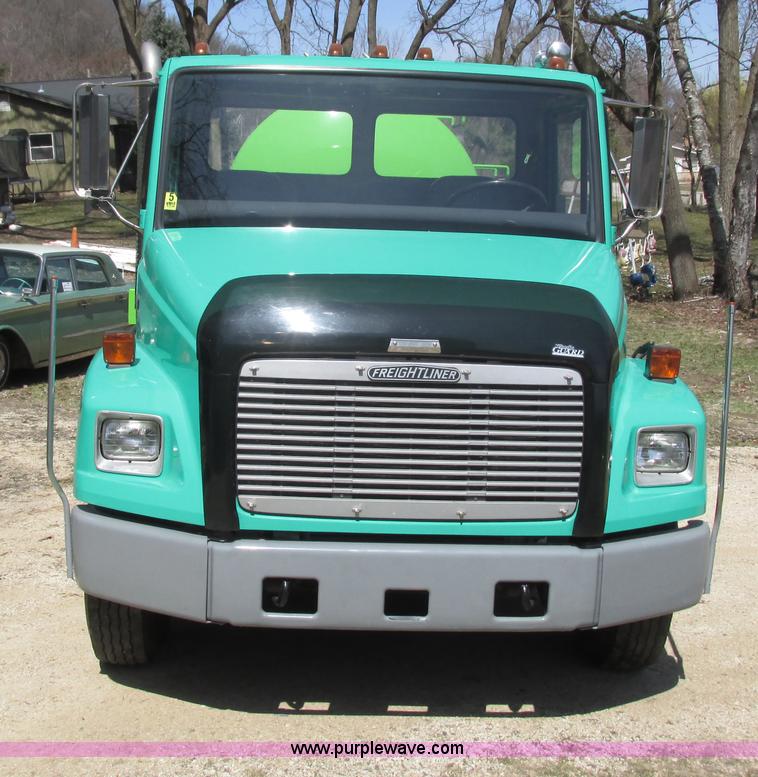 image for item G8773 1994 Freightliner FL60 vacuum truck