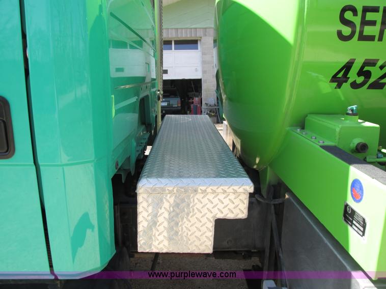 image for item G8773 1994 Freightliner FL60 vacuum truck