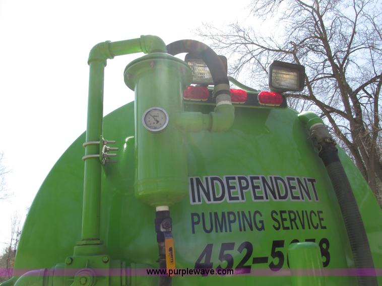 image for item G8773 1994 Freightliner FL60 vacuum truck