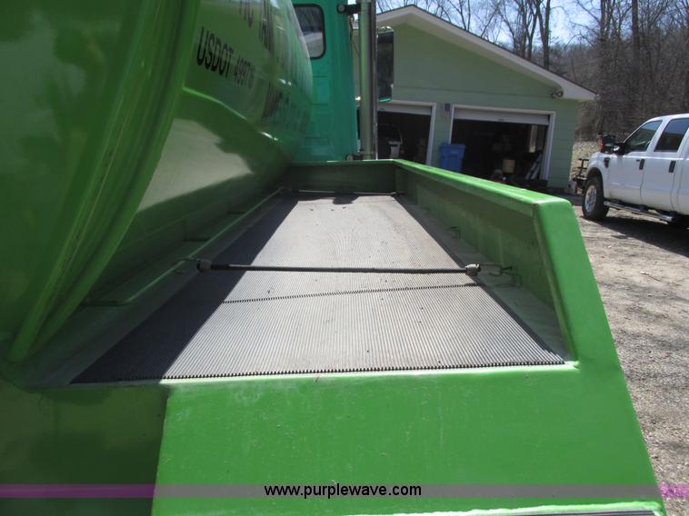 image for item G8773 1994 Freightliner FL60 vacuum truck