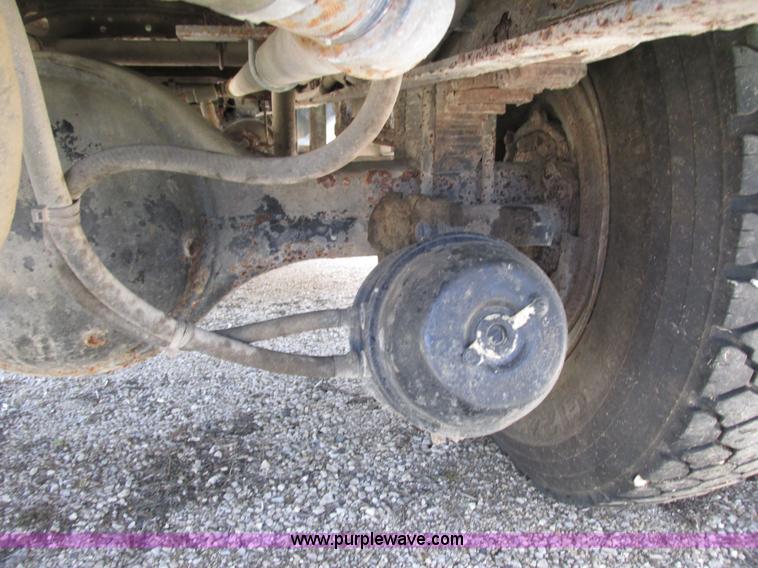 image for item G8773 1994 Freightliner FL60 vacuum truck