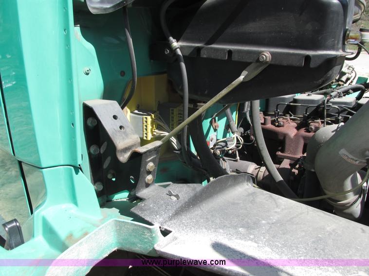 image for item G8773 1994 Freightliner FL60 vacuum truck