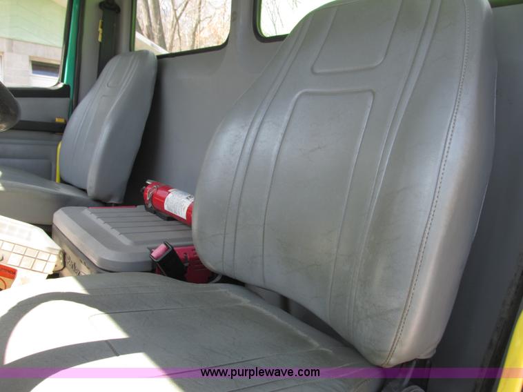 image for item G8773 1994 Freightliner FL60 vacuum truck