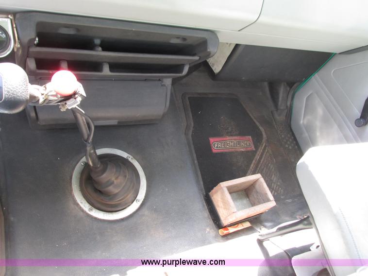 image for item G8773 1994 Freightliner FL60 vacuum truck