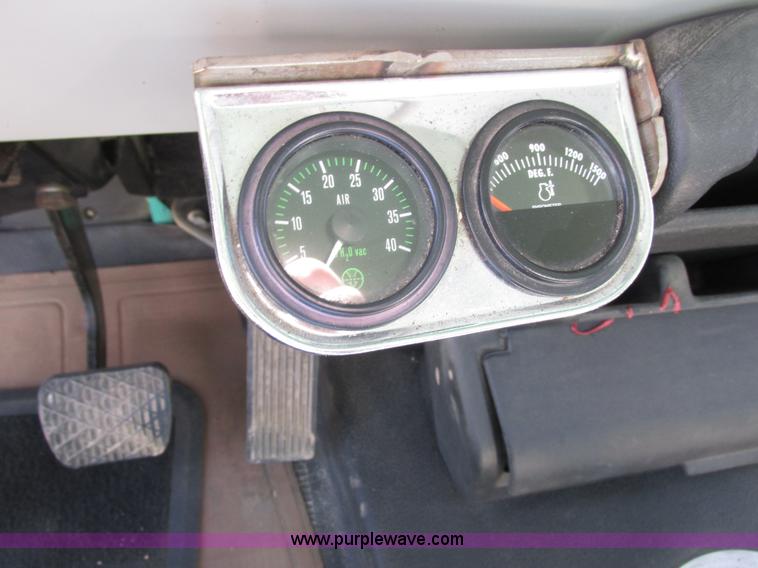 image for item G8773 1994 Freightliner FL60 vacuum truck