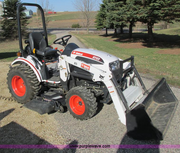 image for item G8776 2009 Bobcat CT122 tractor with loader
