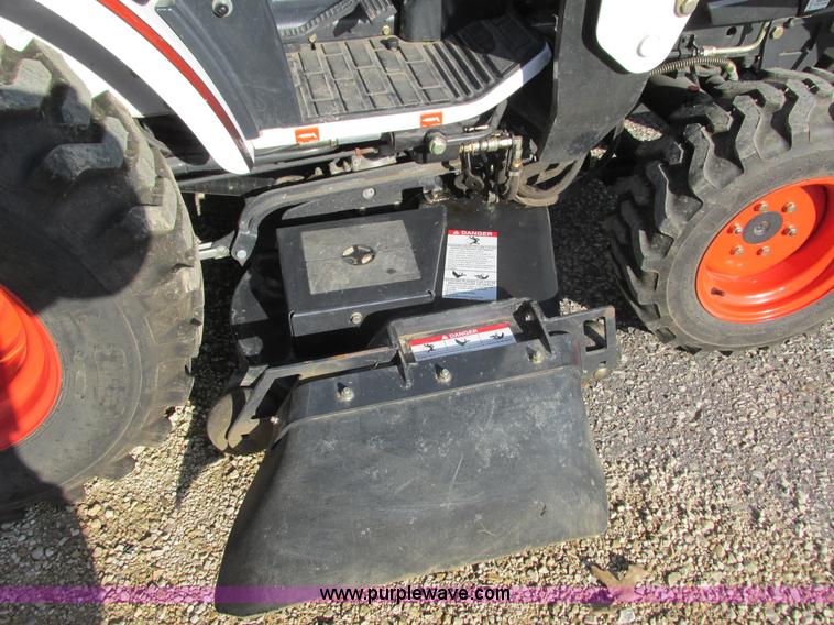 image for item G8776 2009 Bobcat CT122 tractor with loader