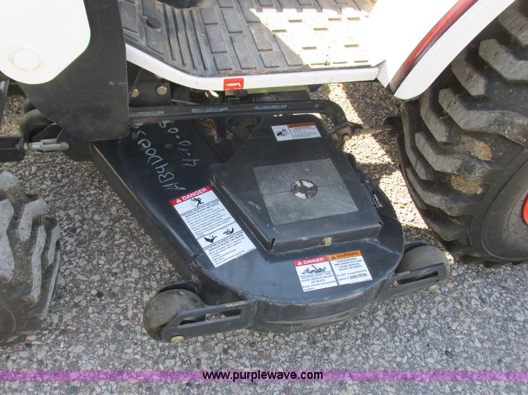 image for item G8776 2009 Bobcat CT122 tractor with loader