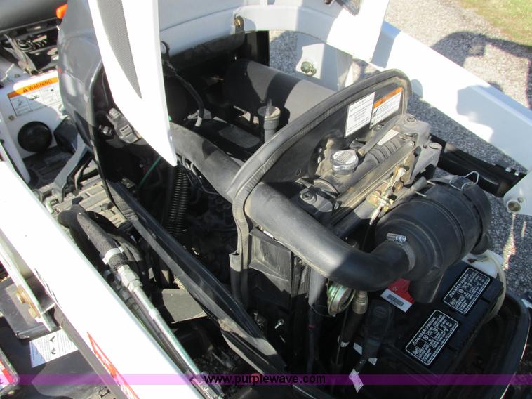 image for item G8776 2009 Bobcat CT122 tractor with loader