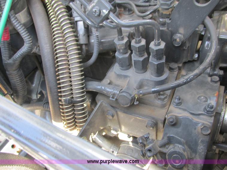 image for item G8776 2009 Bobcat CT122 tractor with loader