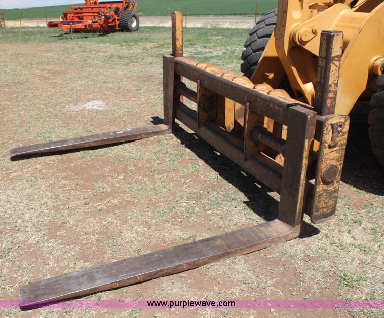 image for item H2105 1999 Case 721C wheel loader