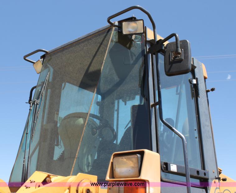 image for item H2105 1999 Case 721C wheel loader