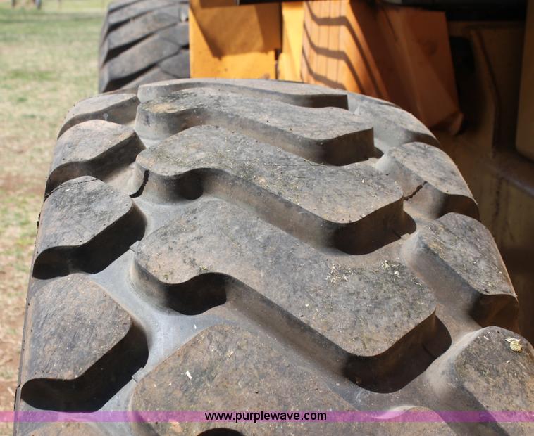 image for item H2105 1999 Case 721C wheel loader